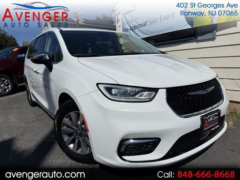 2023 CHRYSLER Pacifica