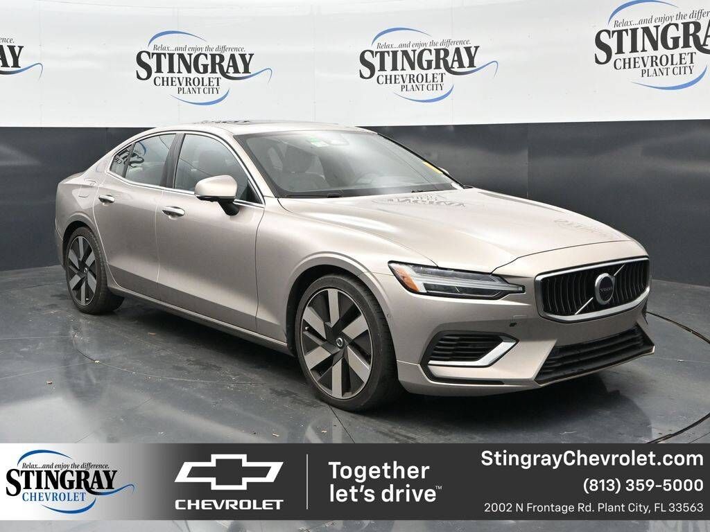 2023 VOLVO S60
