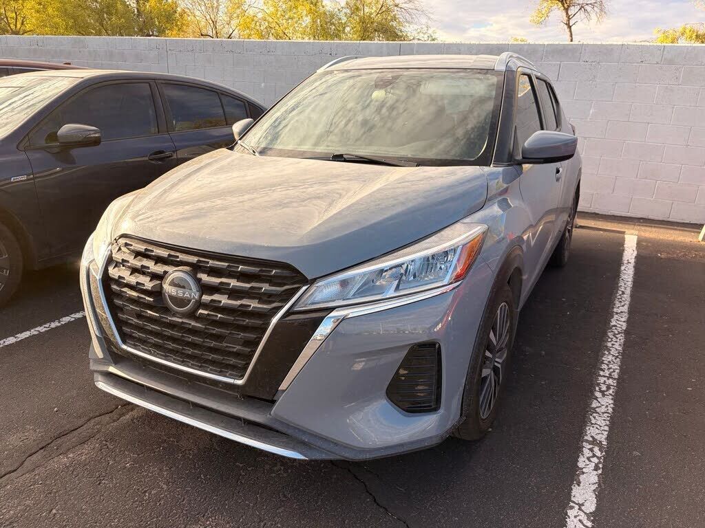 2022 NISSAN Kicks