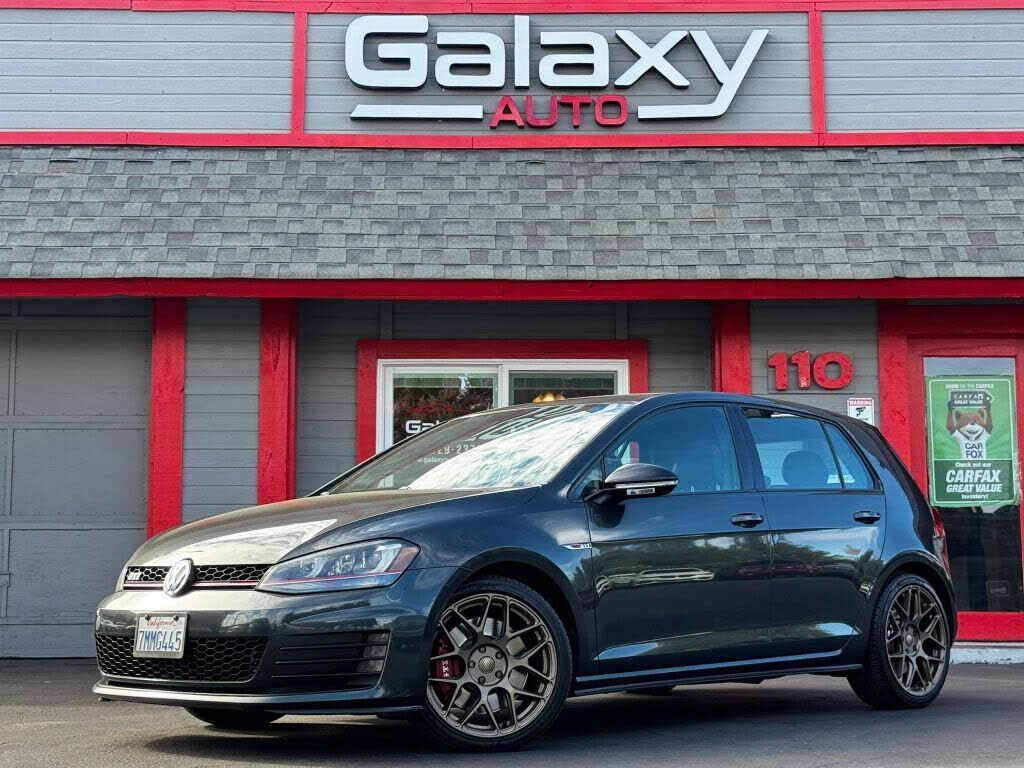 2016 VOLKSWAGEN Golf GTI