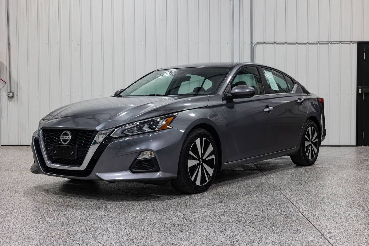 2022 NISSAN Altima