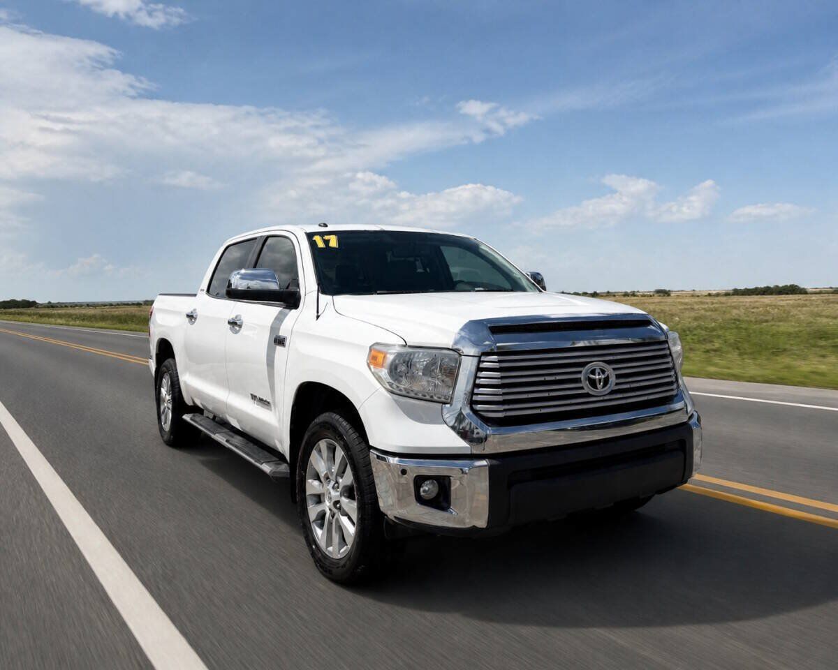 2017 TOYOTA Tundra