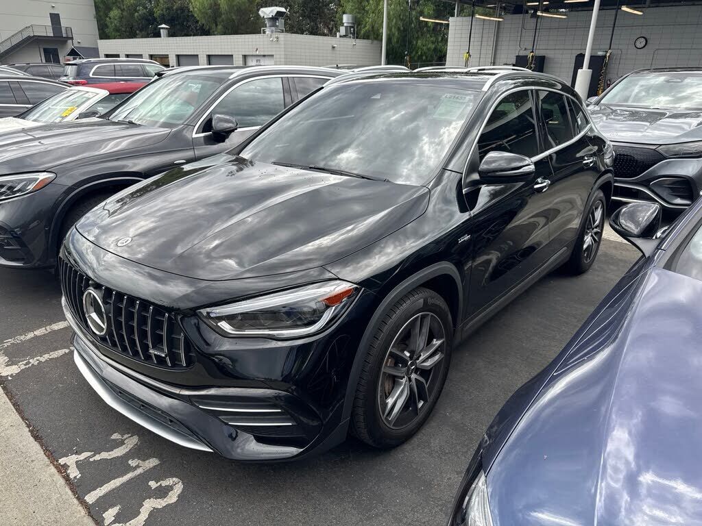2023 MERCEDES-BENZ GLA-Class