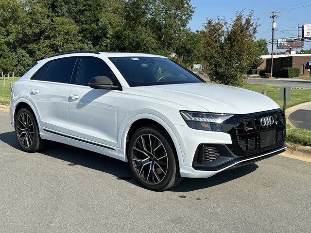 2020 AUDI Q8