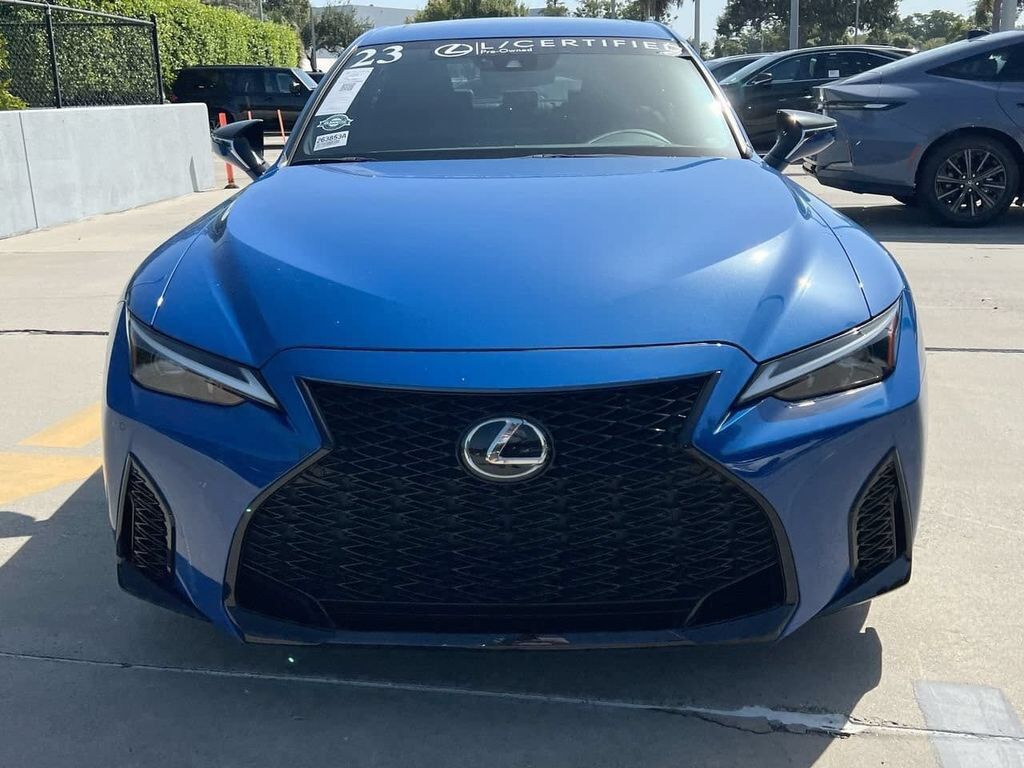 2023 Lexus IS