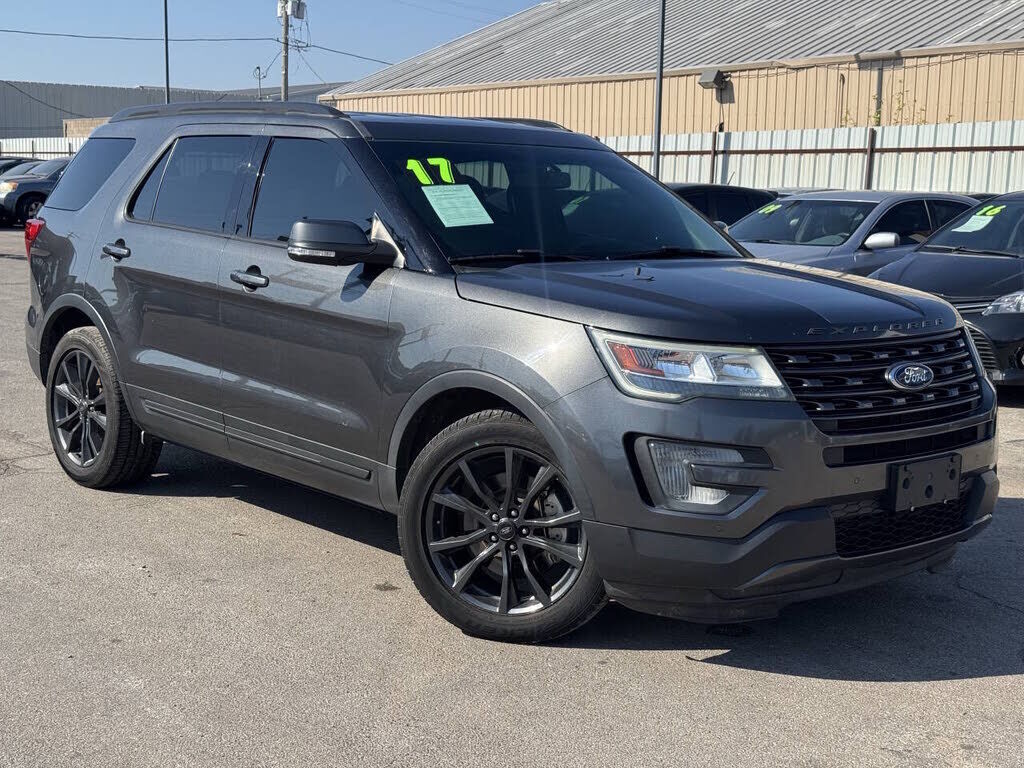 2017 FORD Explorer