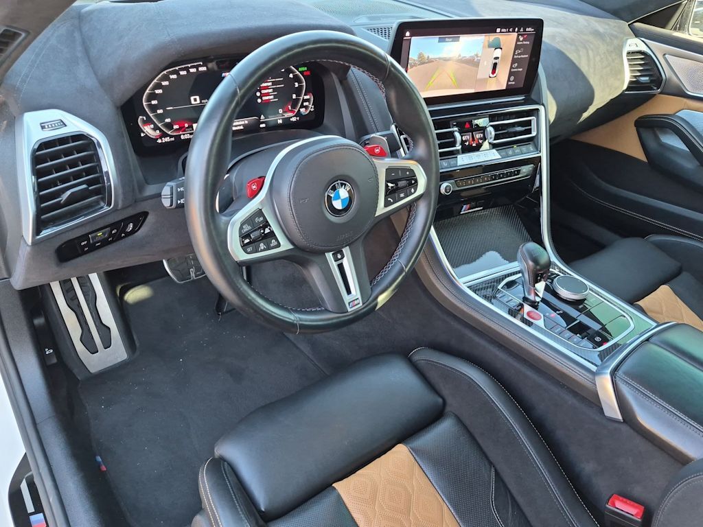 2023 BMW M8