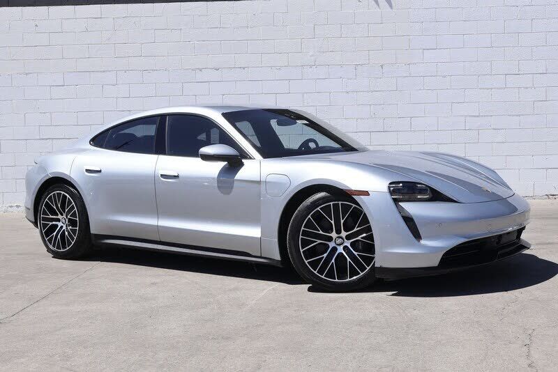 2021 PORSCHE Taycan