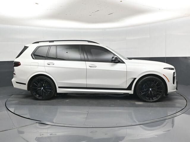 2023 BMW X7