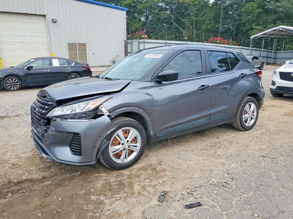2022 NISSAN Kicks