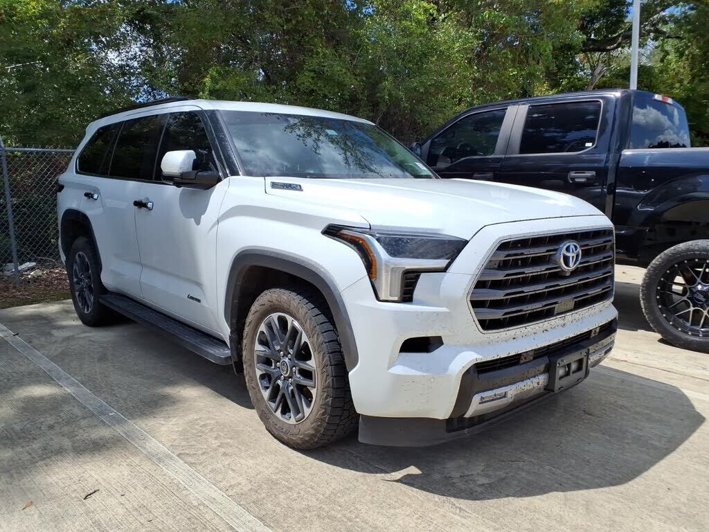 2023 TOYOTA Sequoia