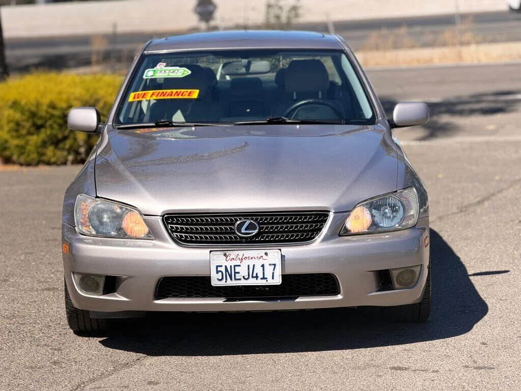 2004 Lexus IS