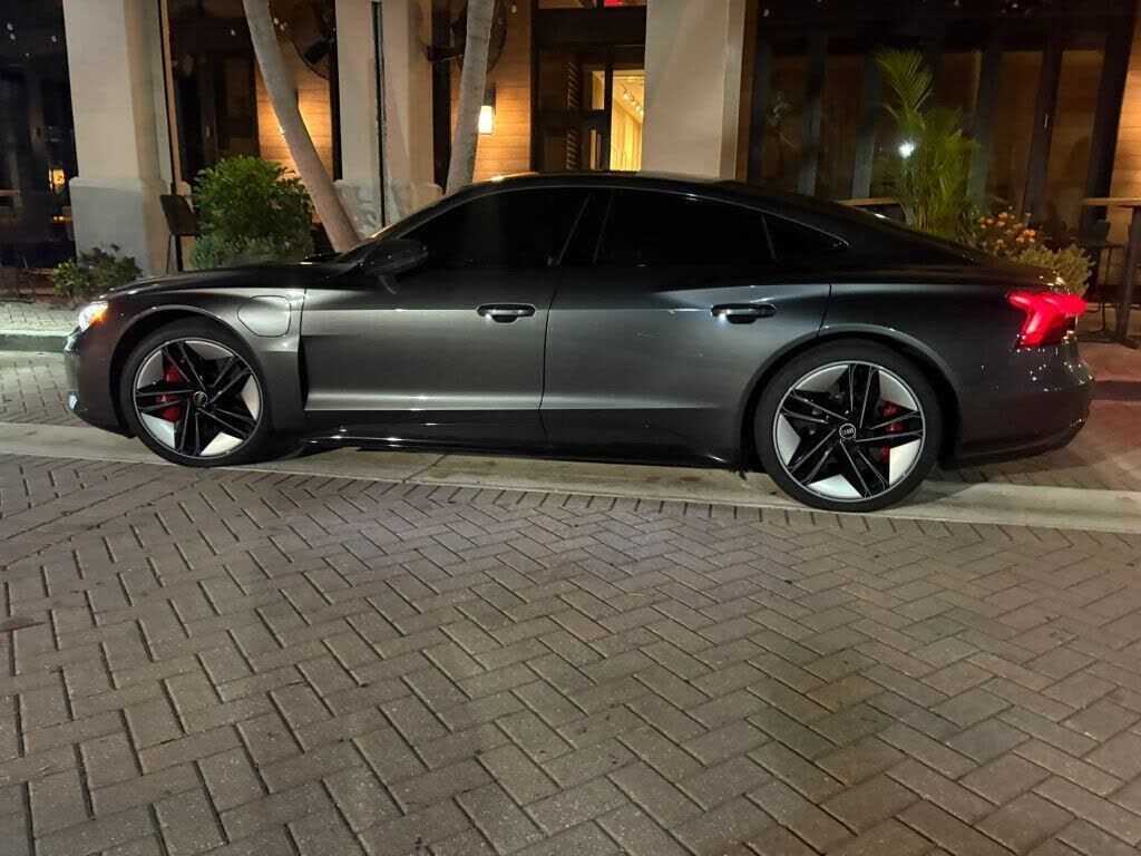 2022 Audi e-tron