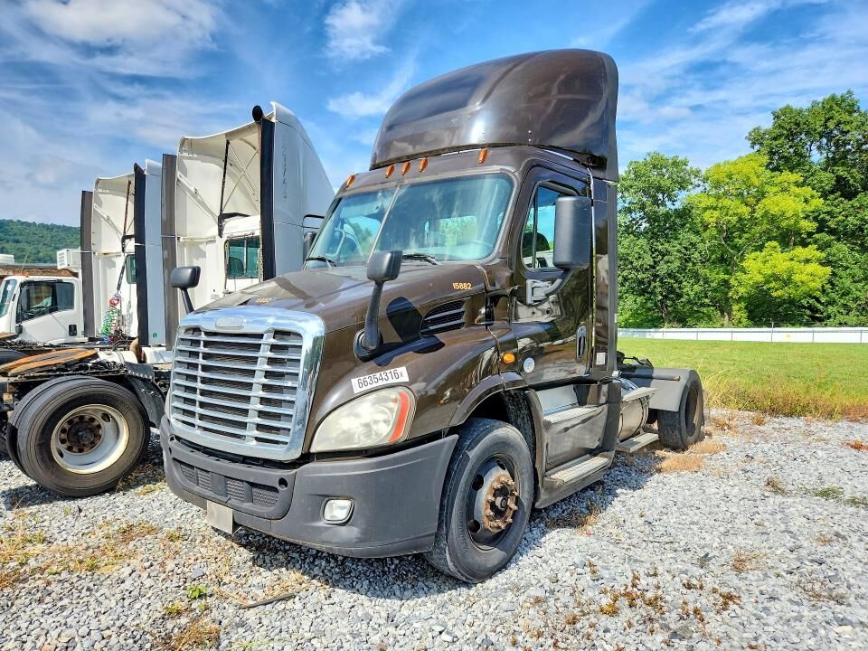 2017 FREIGHTLINER Cascadia