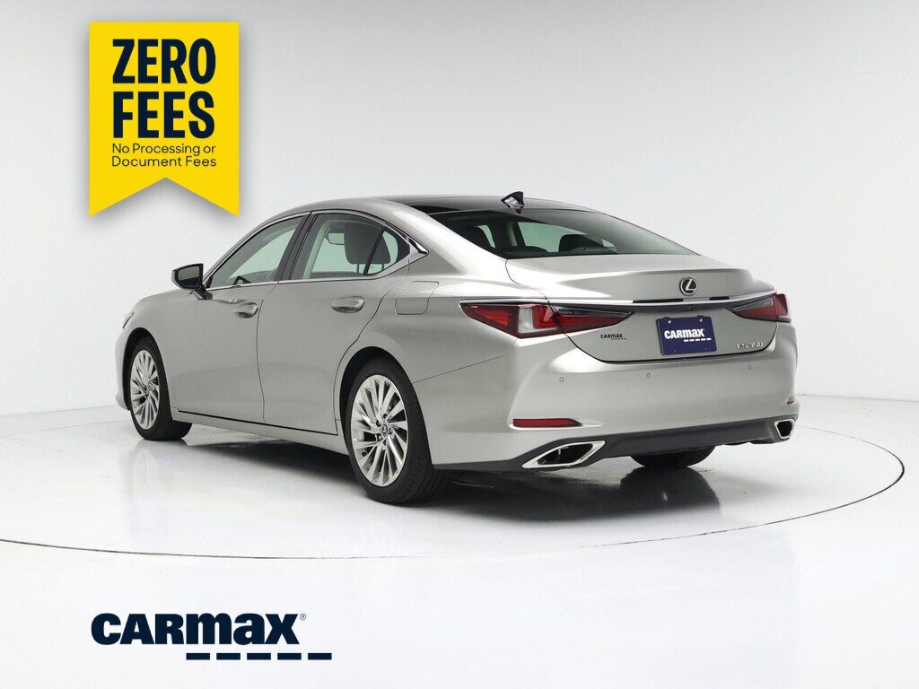 2019 Lexus ES