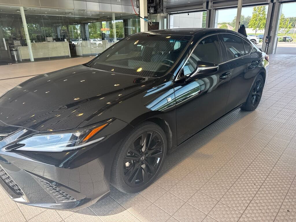 2022 LEXUS ES