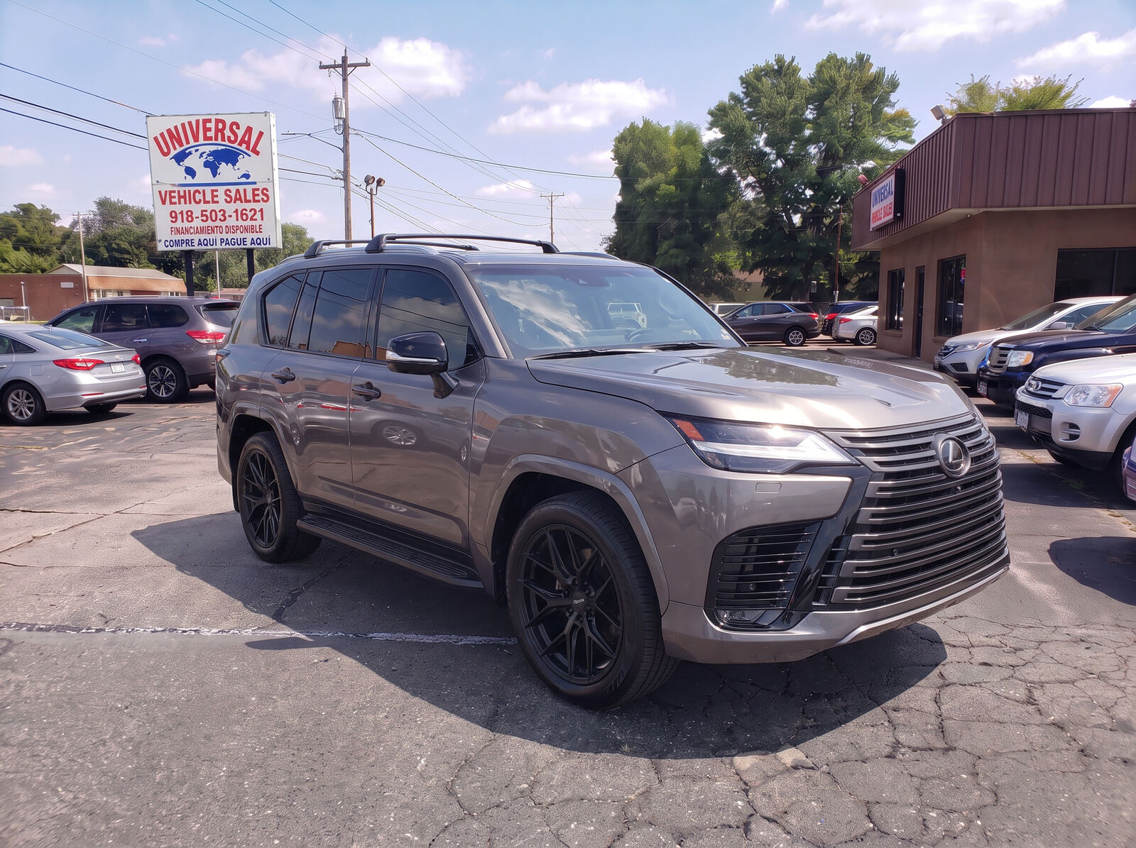 2022 LEXUS LX
