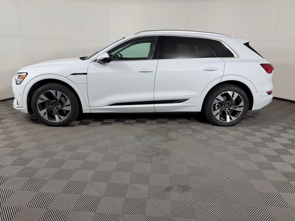 2023 Audi e-tron