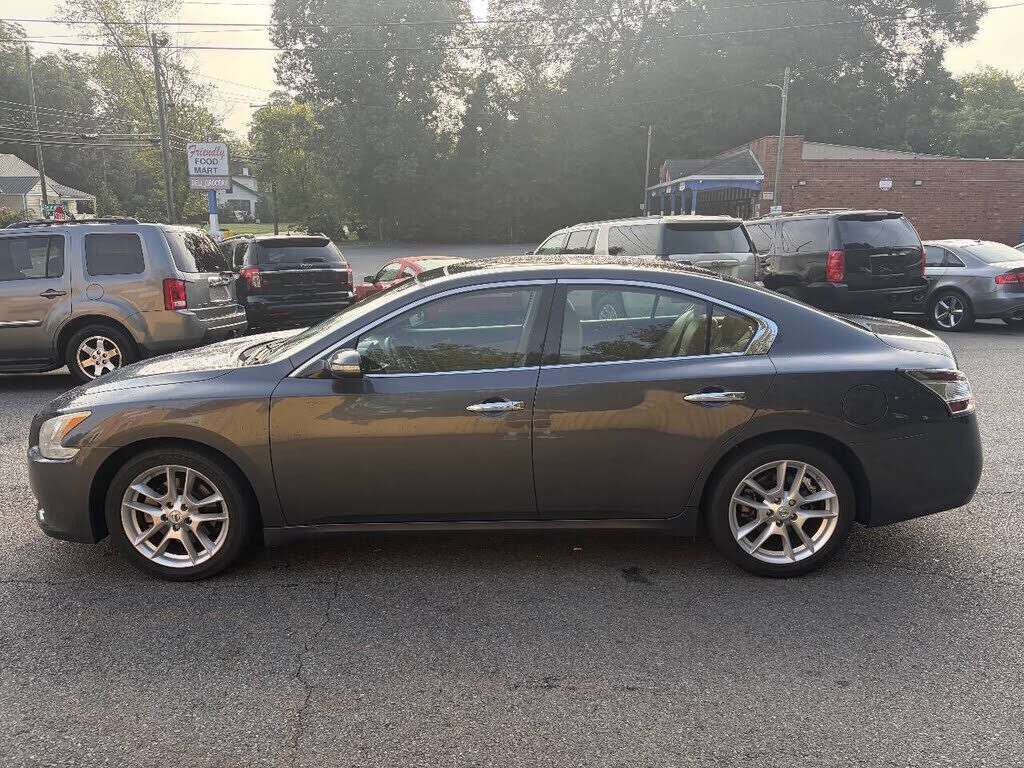 2011 NISSAN Maxima