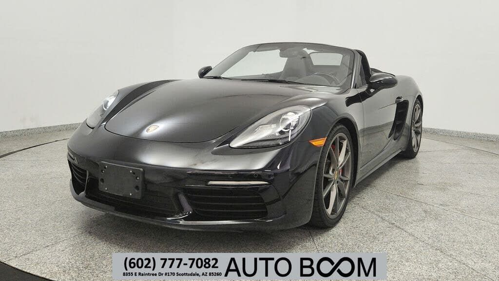 2018 PORSCHE 718