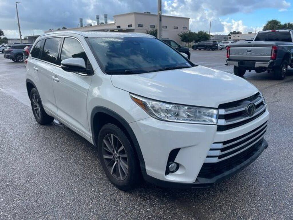 2018 TOYOTA Highlander