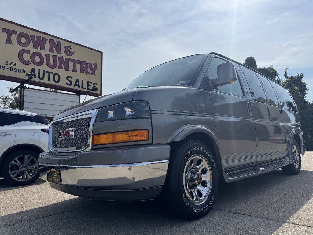 2010 GMC Savana