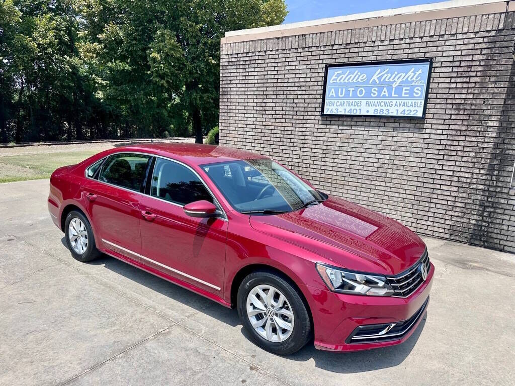 2017 VOLKSWAGEN Passat