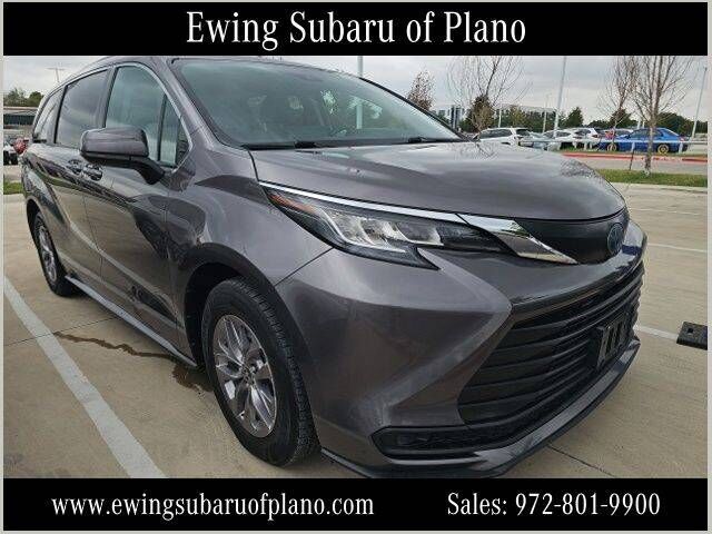 2022 TOYOTA Sienna