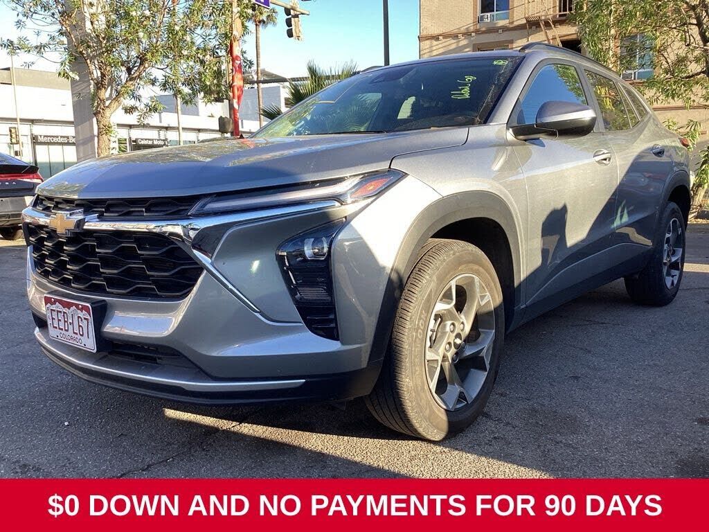 2025 CHEVROLET Trax
