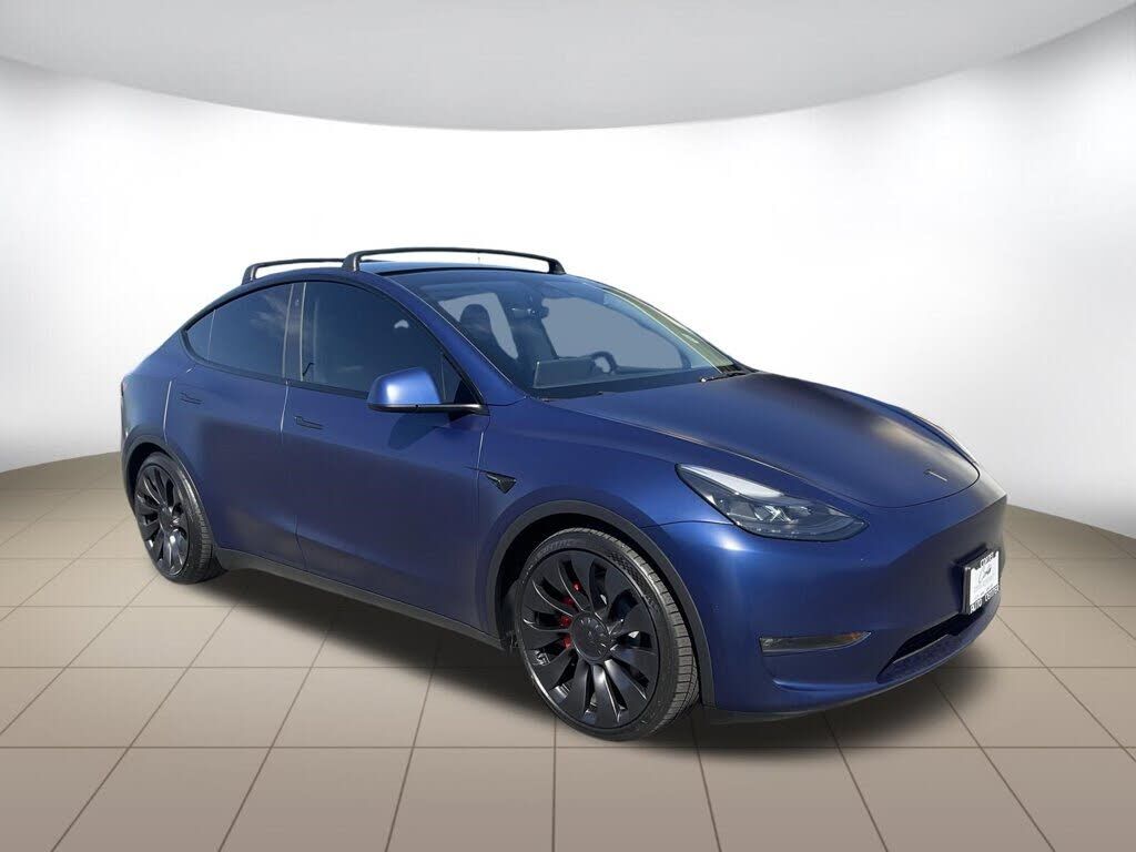 2023 TESLA Model Y