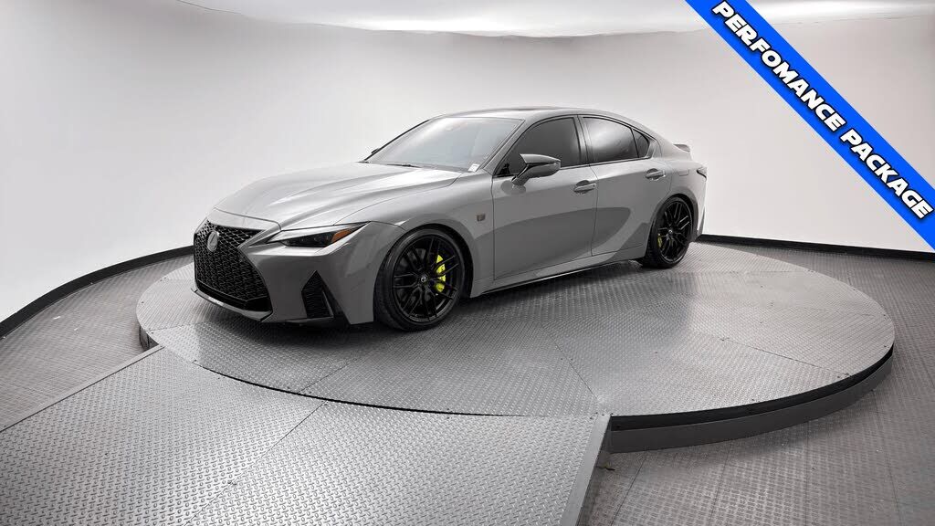 2022 Lexus IS