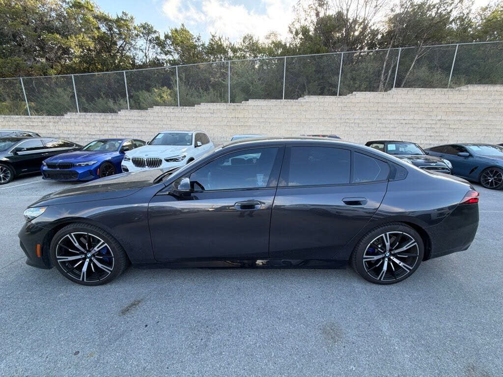 2025 BMW 540i
