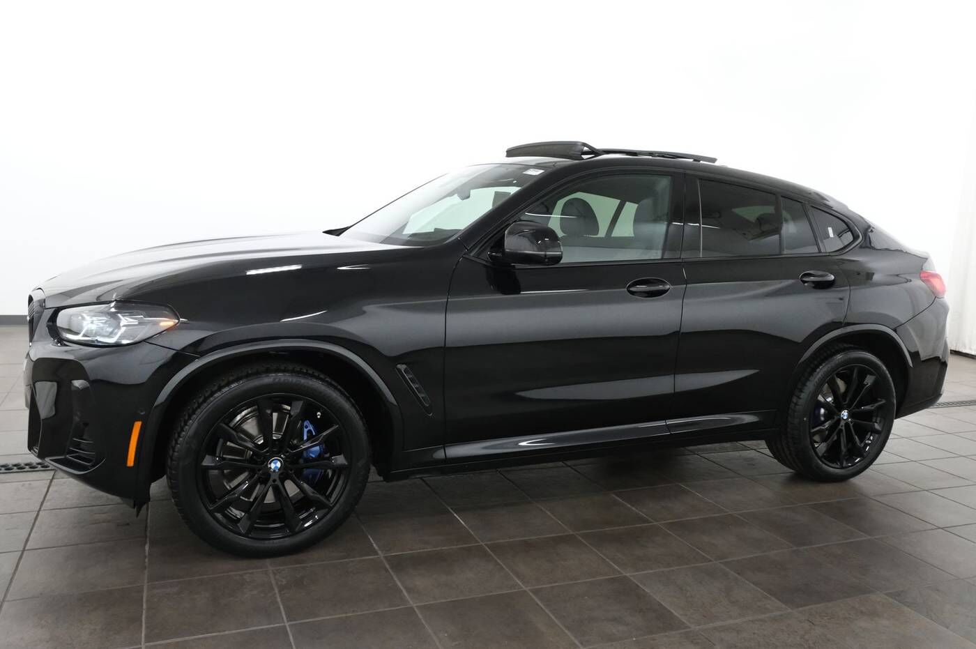 2025 BMW X4