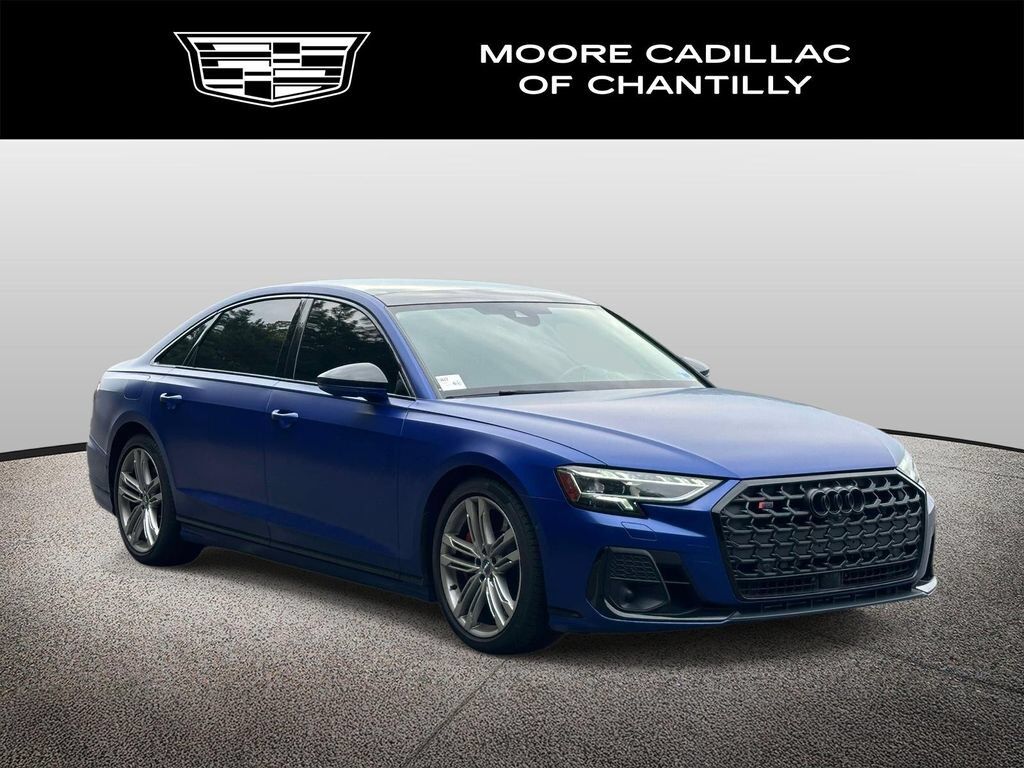 2022 AUDI S8