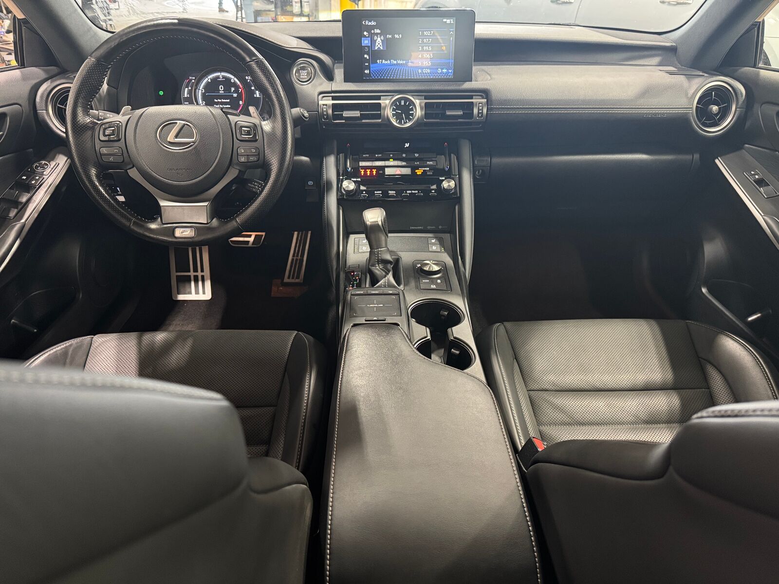 2021 Lexus IS
