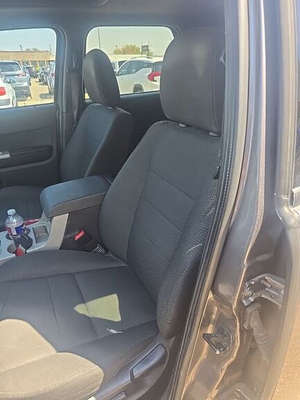 2011 FORD Escape