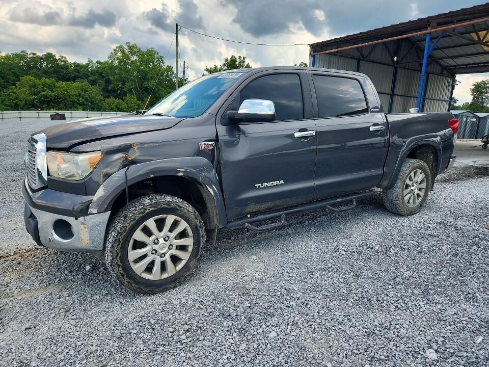 2011 TOYOTA Tundra