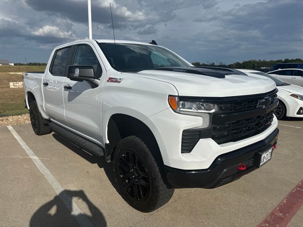 2025 CHEVROLET Silverado