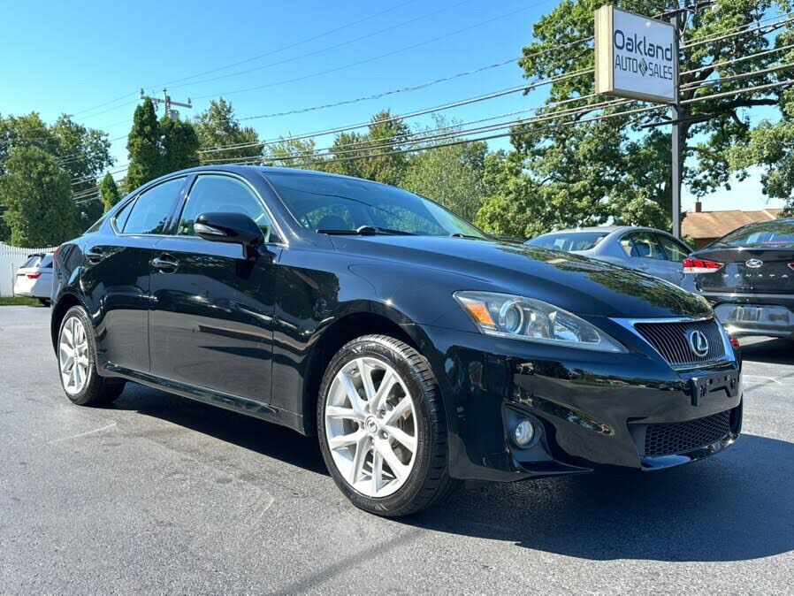 2011 LEXUS IS