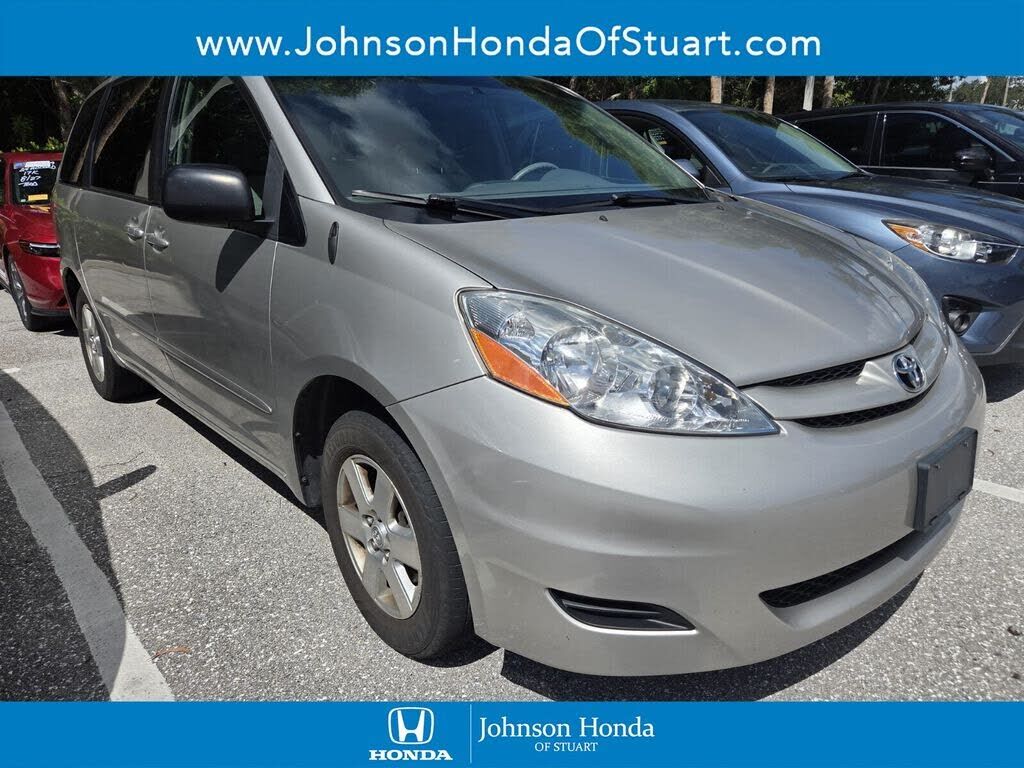 2009 TOYOTA Sienna