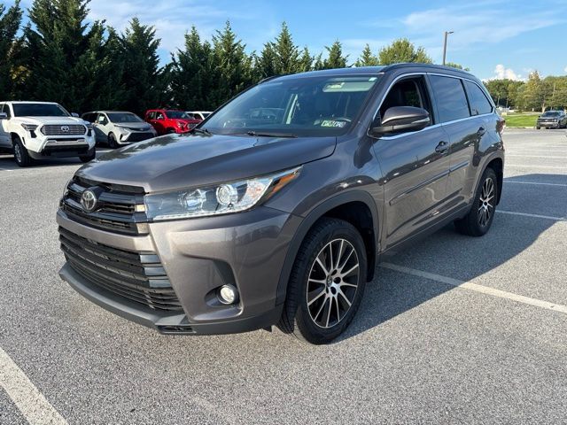 2017 TOYOTA Highlander