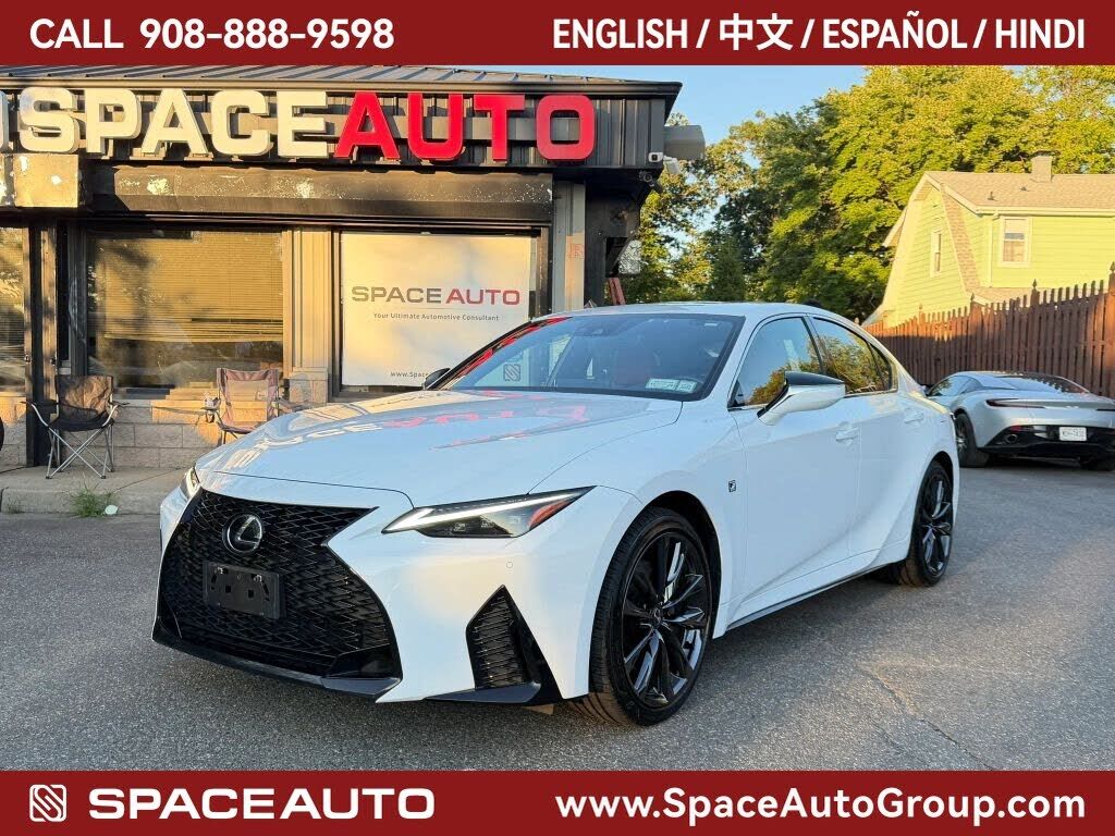 2024 LEXUS IS