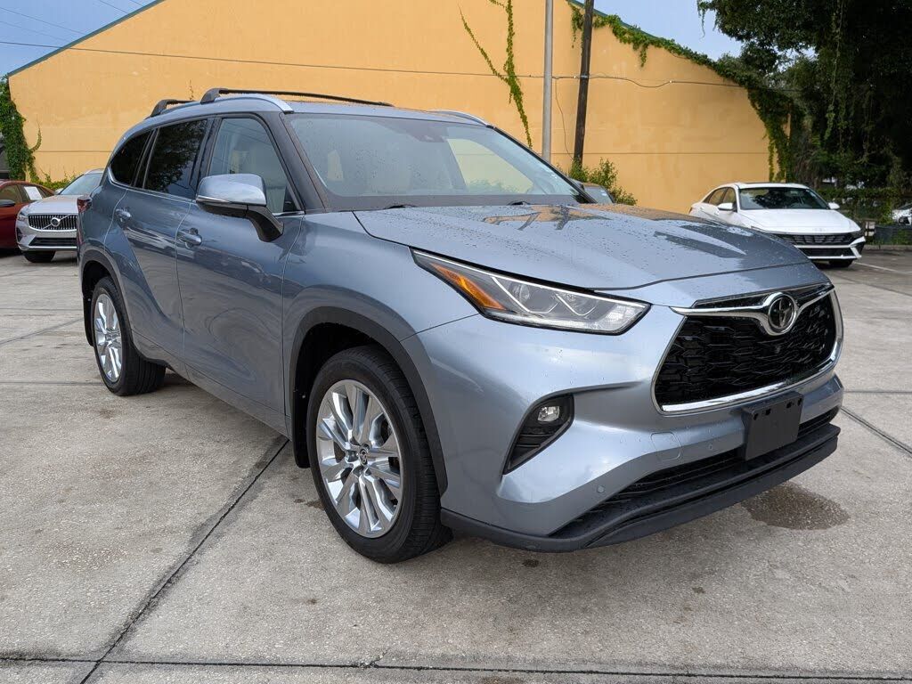 2021 TOYOTA Highlander