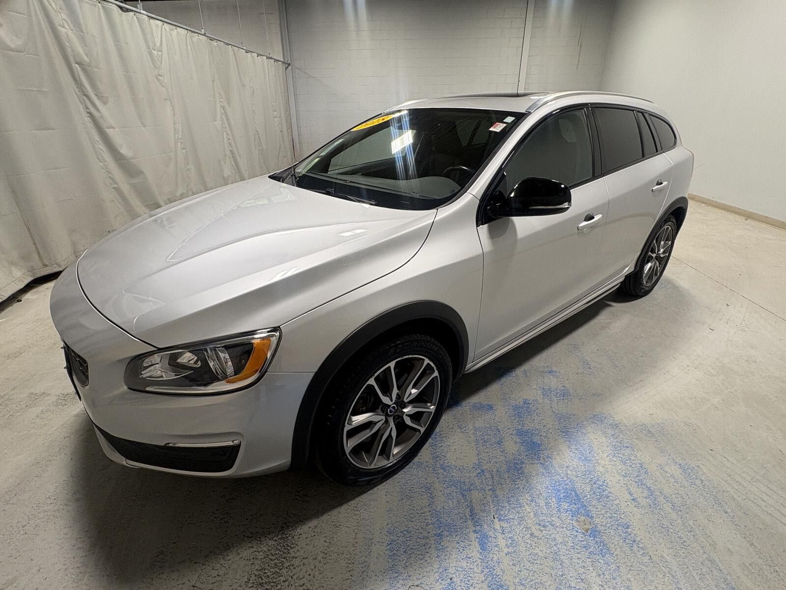2018 VOLVO V60