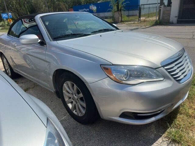 2012 CHRYSLER 200