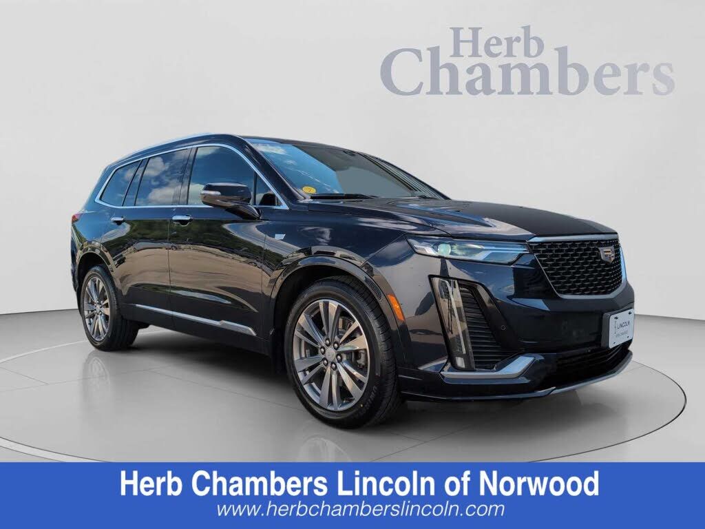 2021 CADILLAC XT6