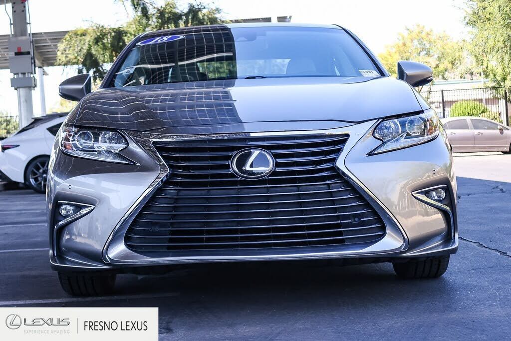 2018 Lexus ES