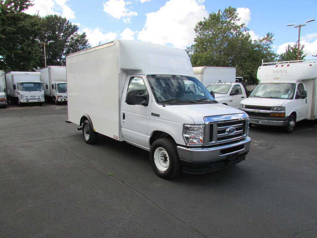 2022 FORD E-350