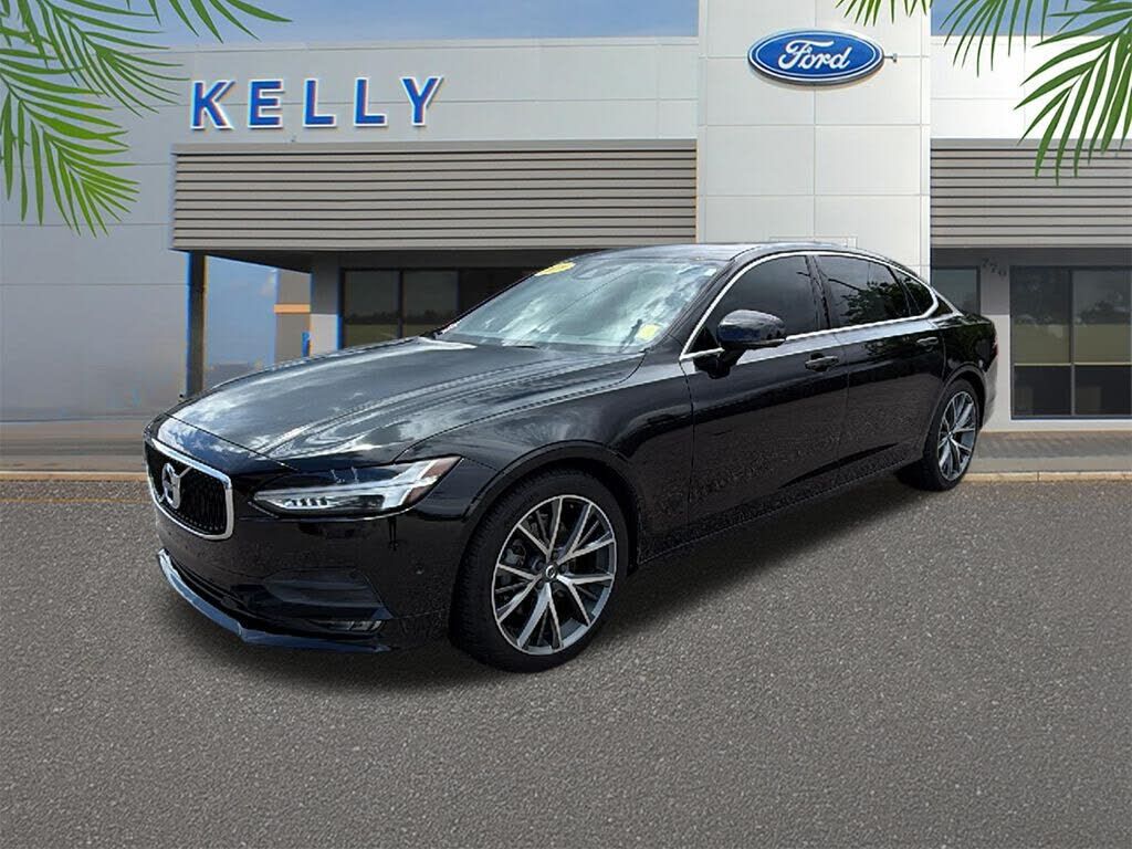 2018 VOLVO S90