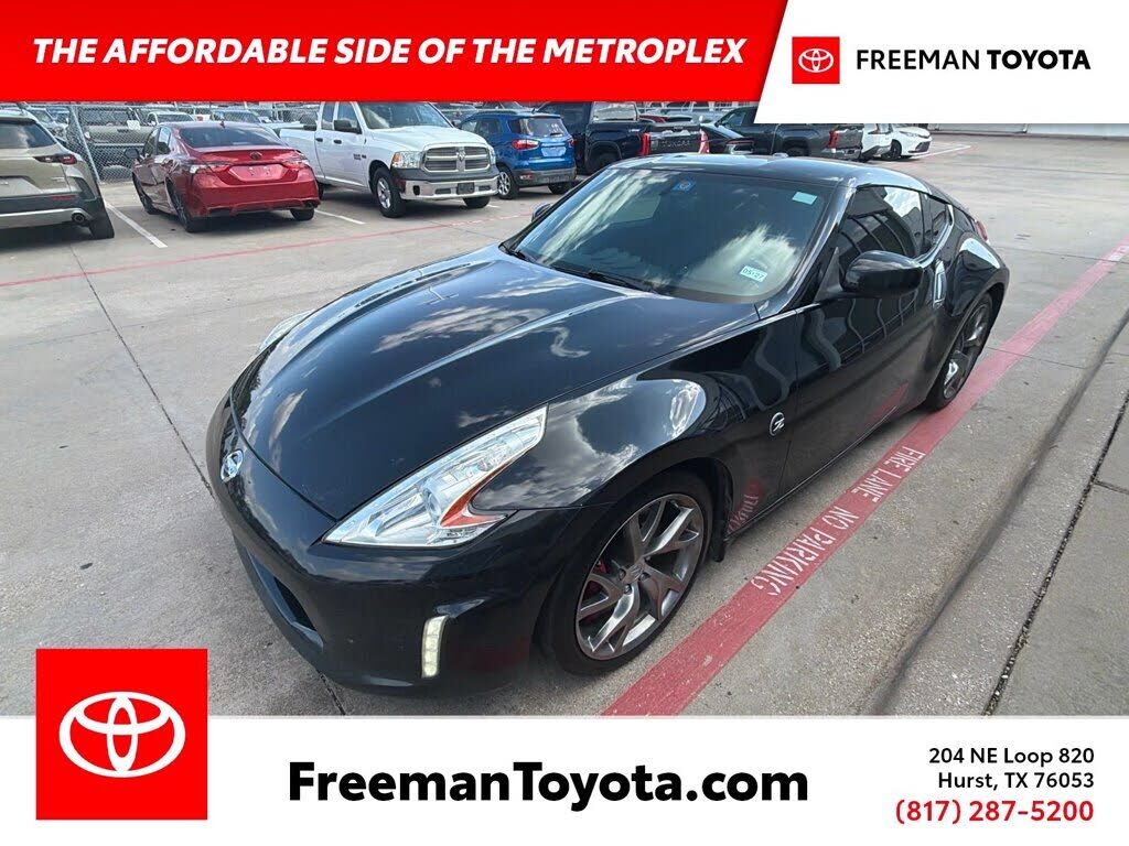 2017 NISSAN 370Z